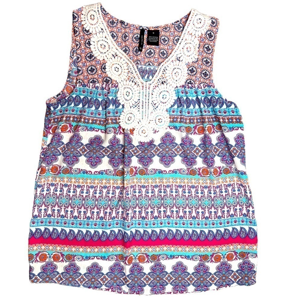 New Directions sleeveless blouse. Size Medium.